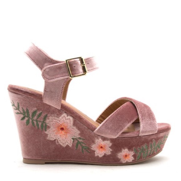 Qupid ARDOR Summer Floral Embroidered Strappy Chunky Platform Wedge Heels - Picture 11 of 12